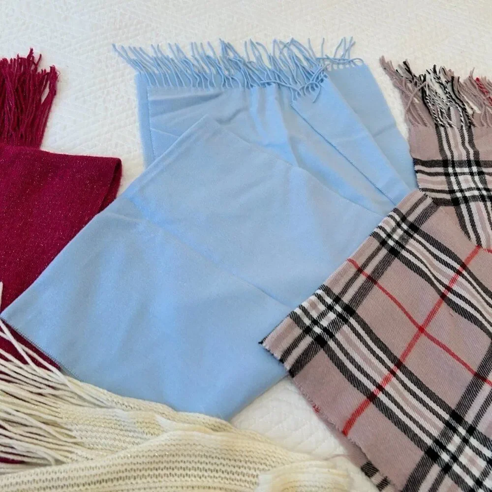 Lot of 4 Women’s Scarves